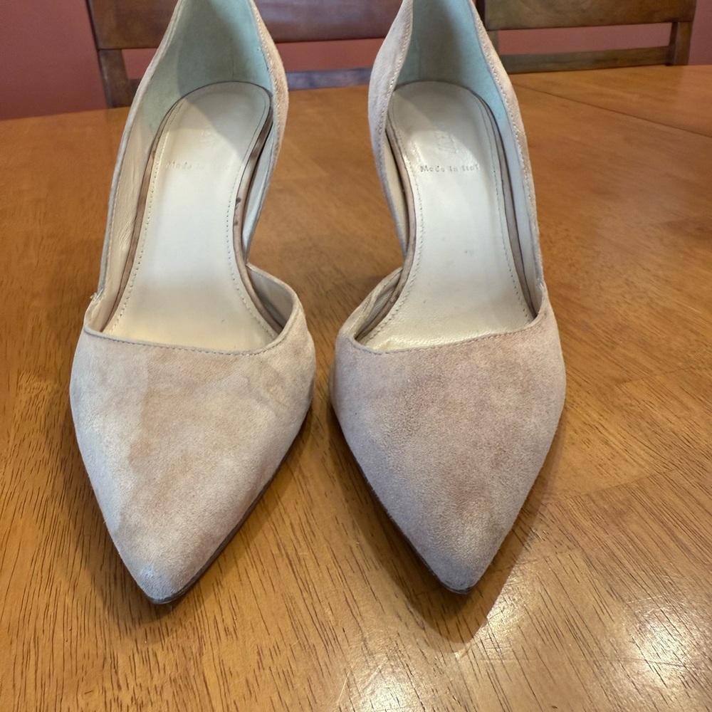 Elegant J Crew suede sand-colored Women's Pumps. Size 7.